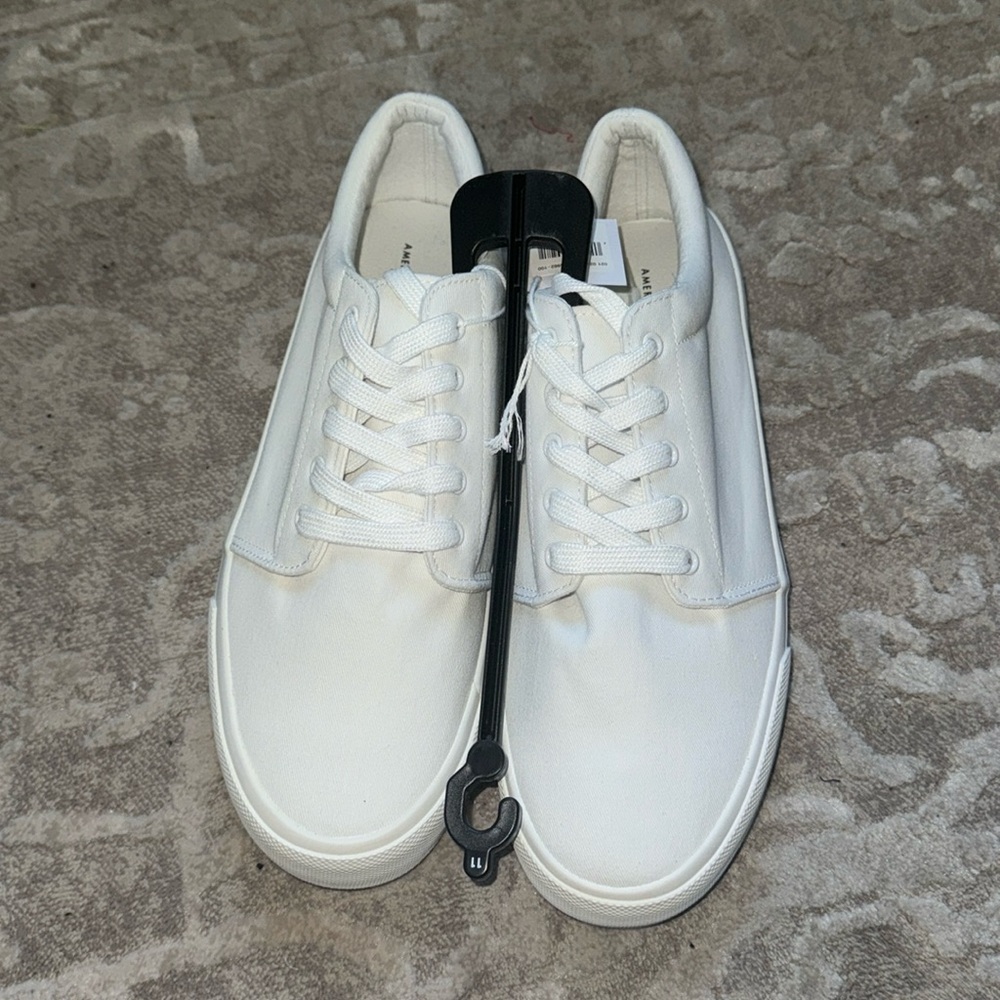 Brand new white American eagle men’s sneakers